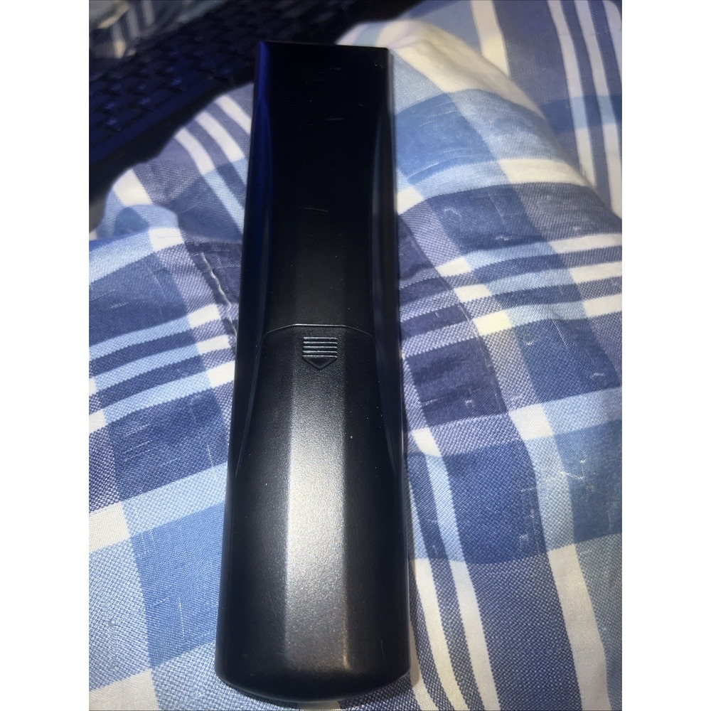 GE Ultra Pro Universal 6 Device Remote Control -Light Up Blue -Easy Programming - Picture 2 of 4